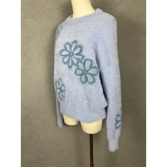 Hooked up by Iot Women's Juniors' Eyelash Fuzzy Floral Sweater Medium Blue NWT's - Picture 2 of 8